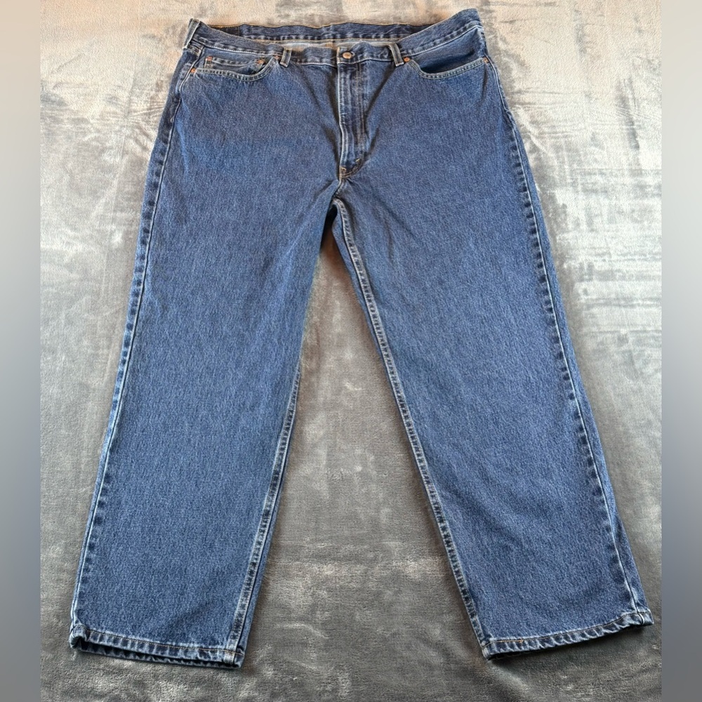 Levi's Men's 550 Jeans‎ Size 42X30 Straight Leg Medium to Dark Wash